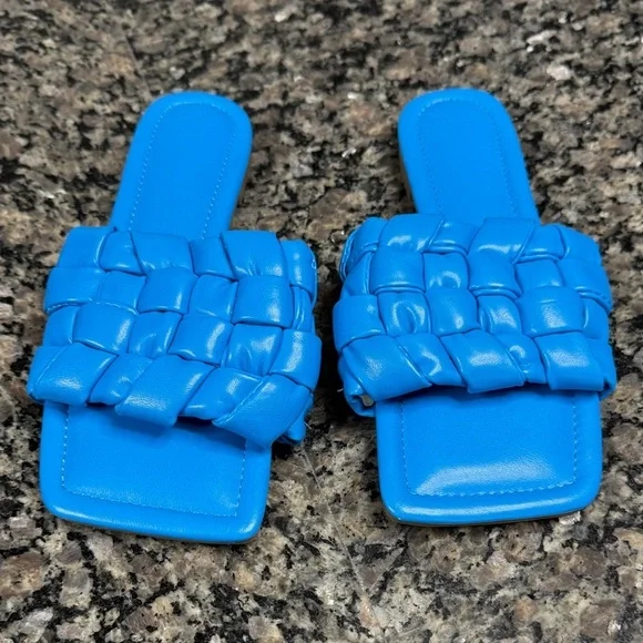 Blue Woven Slide Sandals NWOT 7 - Picture 2 of 8